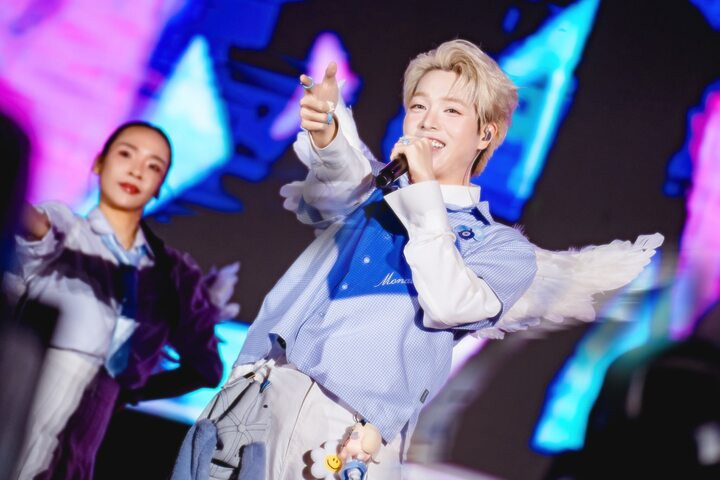 Đức Phúc: Từ chàng trai vừa hát vừa run tới quán quân cuộc thi âm nhạc quốc tế - 2