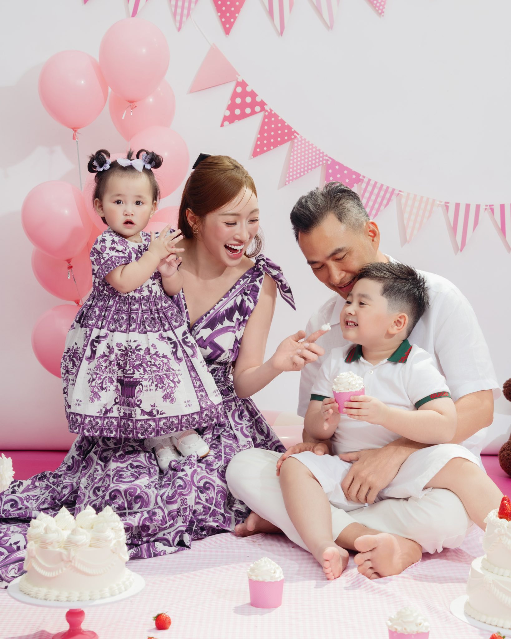 Khoảnh khắc đáng yêu của con gái Chi Bảo trong đêm tiệc sinh nhật 1 tuổi  - Ảnh 3.
