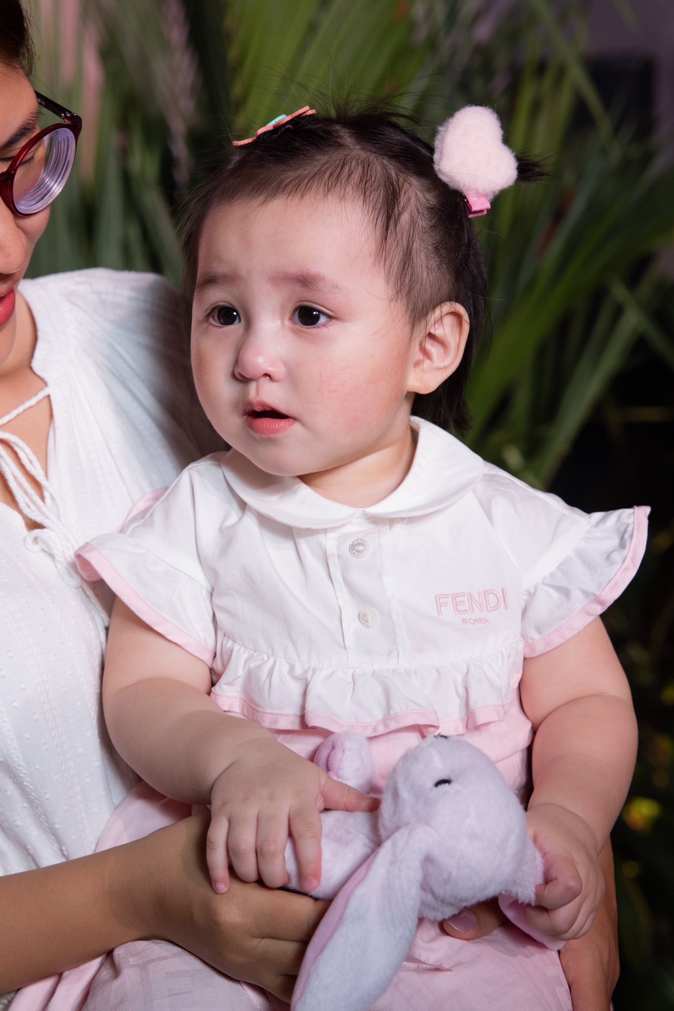 Khoảnh khắc đáng yêu của con gái Chi Bảo trong đêm tiệc sinh nhật 1 tuổi - Ảnh 5.