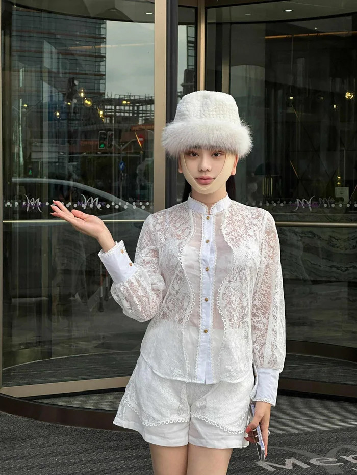 Nhan sắc Lâm Khánh Chi sau 10 ngày tiếp tục can thiệp