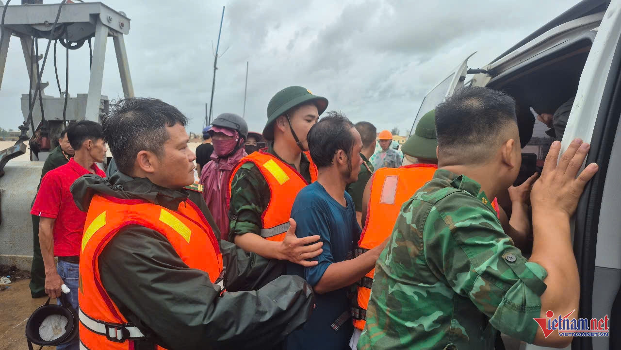 W-cưu nạn (2).jpg