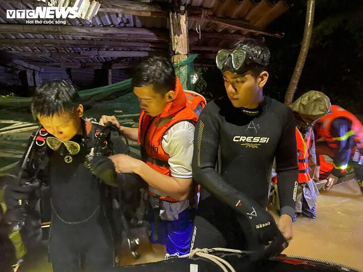 Lực lượng thuộc Công an TP Huế đã rất nỗ lực trong việc ứng cứu và tìm kiếm chị Dương Thị H.