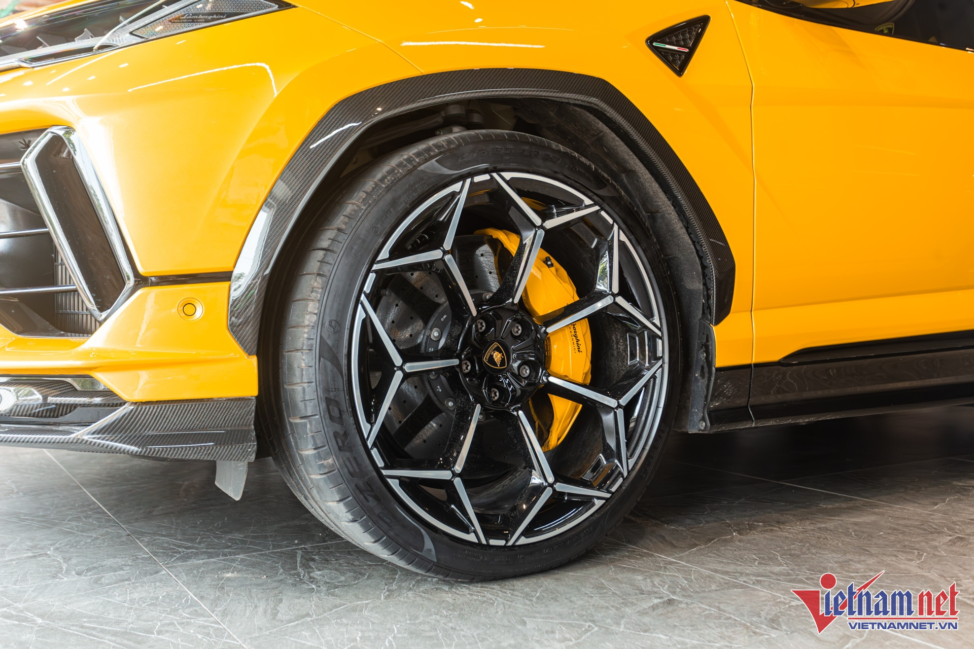 W-urus performante 8.JPG.jpg