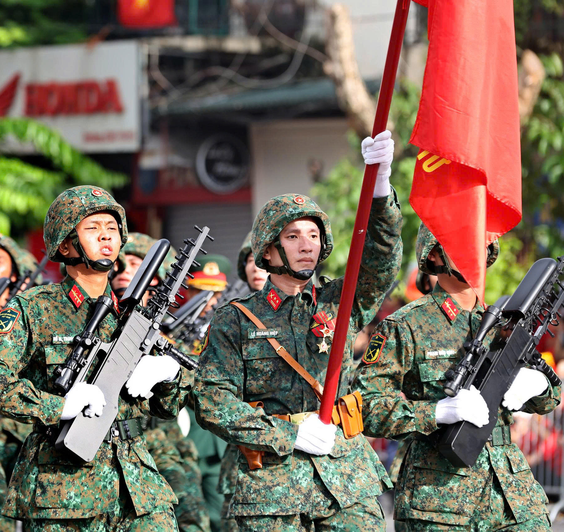 Lê Hoàng Hiệp lại lộ clip hot dài 20 giây chỉ một hành động thôi cũng viral khắp cõi mạng