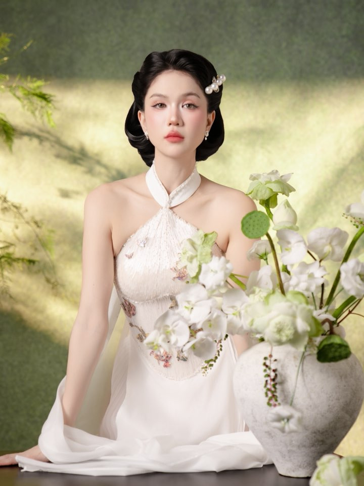 Ngọc Trinh xinh đẹp trong áo yếm lụa đào , phong cách thời trang nổi bật - Ảnh 14.