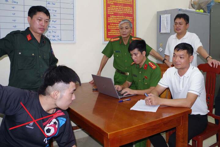 Công an tỉnh Ninh Bình lấy lời khai của Đỗ Đức Minh.