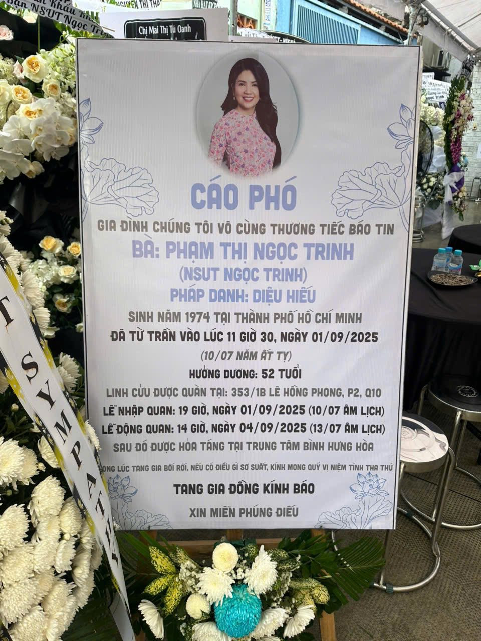 Đám tang NSƯT Ngọc Trinh: Khi nào chấm dứt đám đông ồn ào!- Ảnh 1.