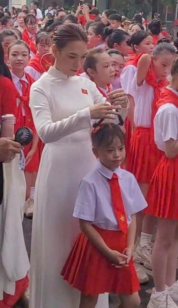 Thân thế bé gái hát cùng Mỹ Tâm Quảng trường Ba Đình sáng 2/9  - Ảnh 3.