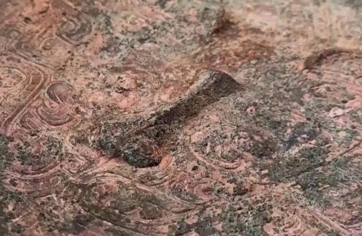 Hình ảnh chụp từ trên cao của khu chôn cất cổ xưa mà kẻ trộm mộ nhắm tới. (Ảnh: CCTV)