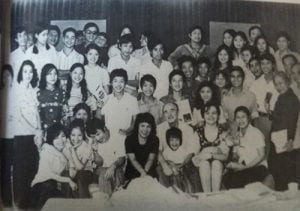 nsnd-pham-thi-thanh-ao-den-giua-cung-lua-dien-vien-kich-noi-khoa-dau-tien-cua-nha-hat-tuoi-tre-300x211-2a3290fc58.jpg