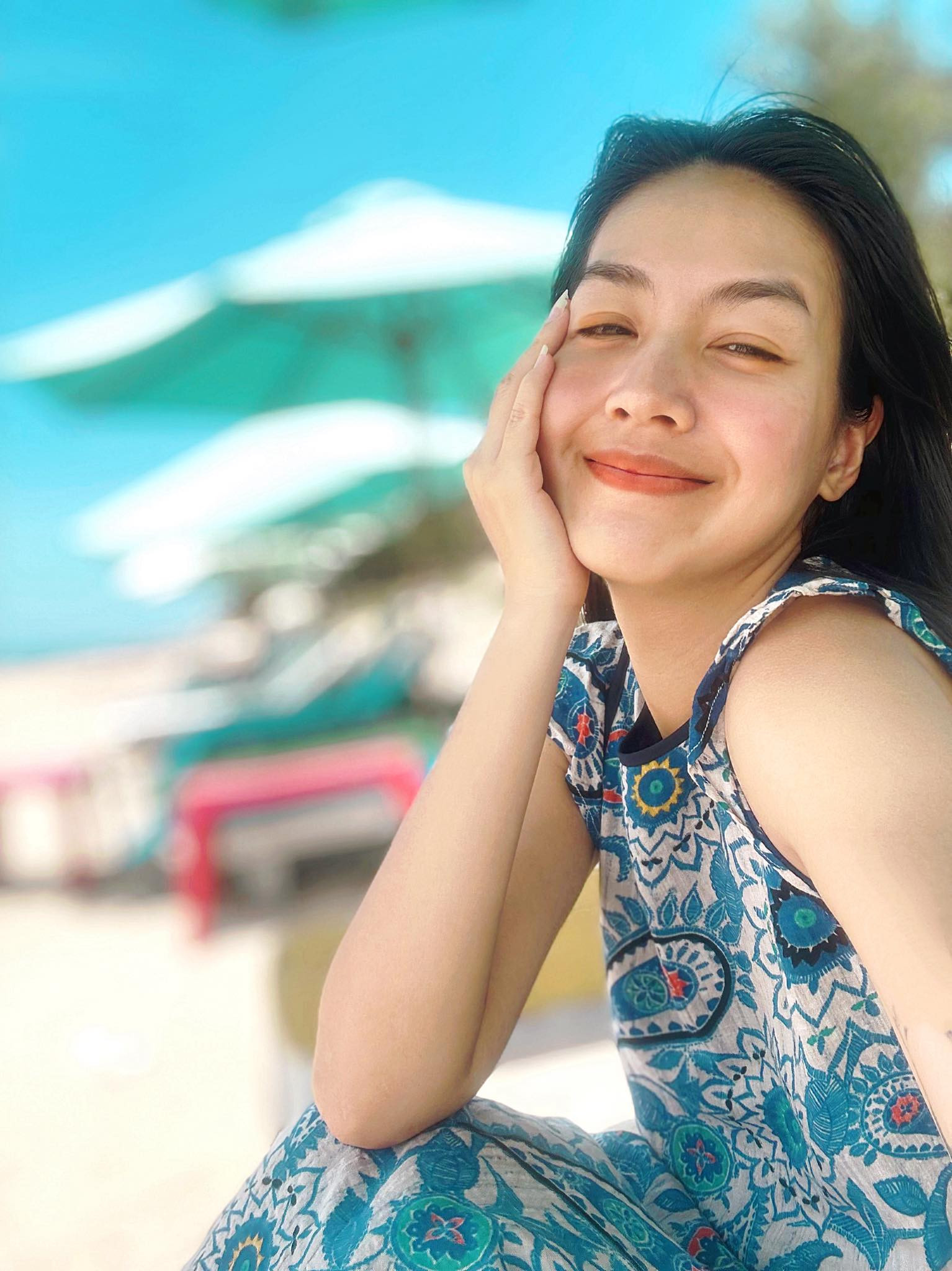 Sắc vóc nữ biên tập viên dẫn truyền hình trực tiếp lễ diễu binh, diễu hành A80 - Ảnh 9.