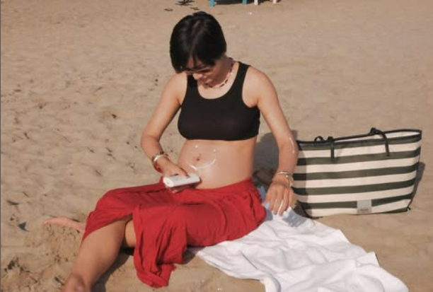 Sao nữ Vbiz vừa công khai có thai Bế bầu đi sự kiện style ngoài đời cũng chất phát ngất