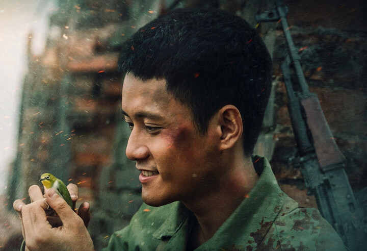 Phim 'Mưa đỏ' cán mốc 500 tỷ đồng vào tối 5/9.