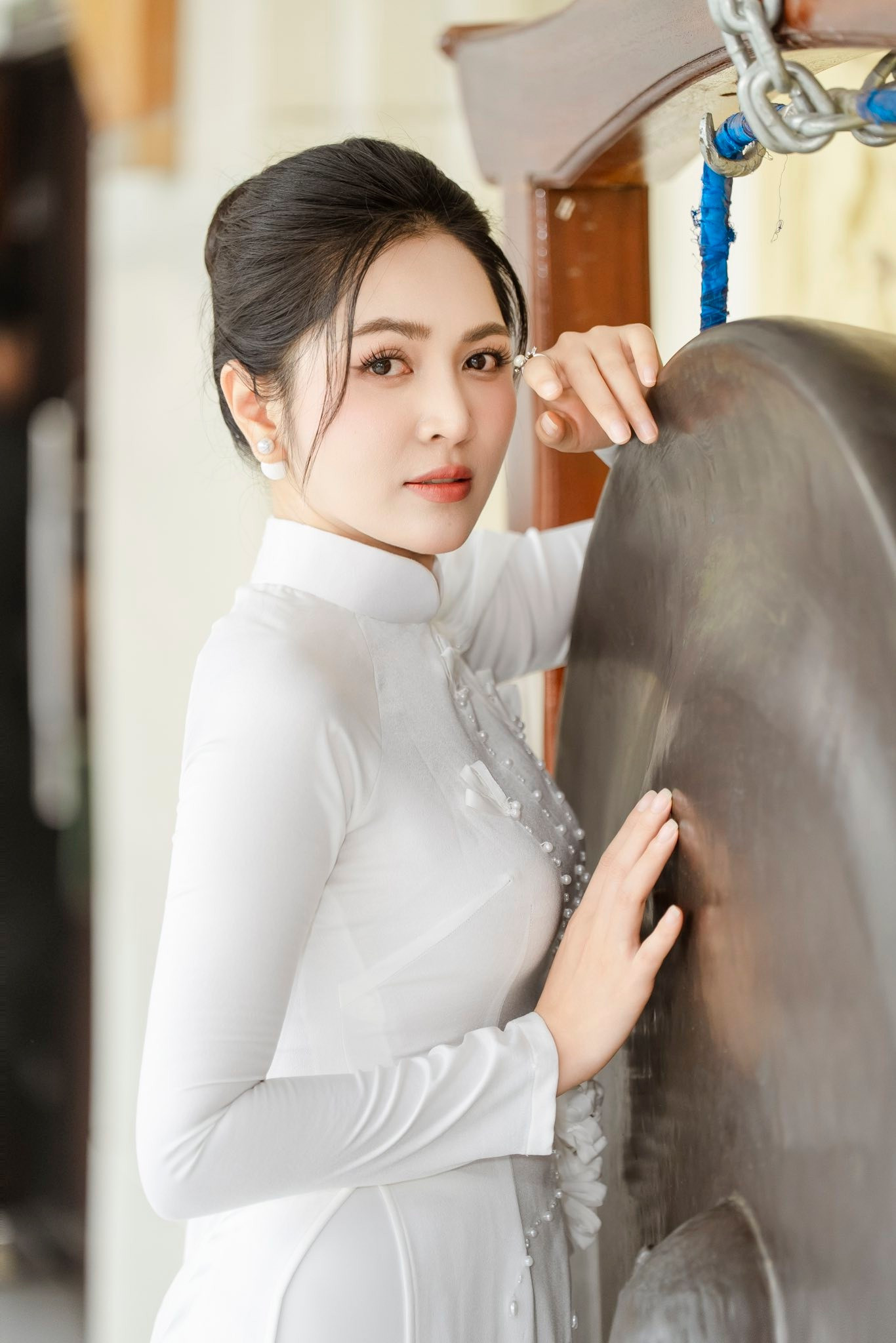 Vẻ đẹp giản dị của Duyên Quỳnh 'Viết tiếp câu chuyện hòa bình' - Ảnh 5.