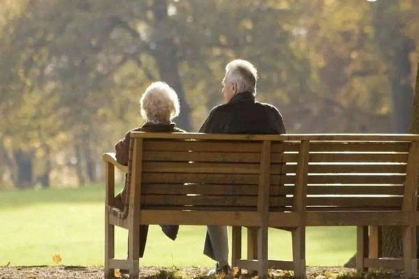 Tuổi 65 tìm được bạn đồng hành an ủi&nbsp;tuổi già muốn kết hôn nhưng con nhất quyết phản đối