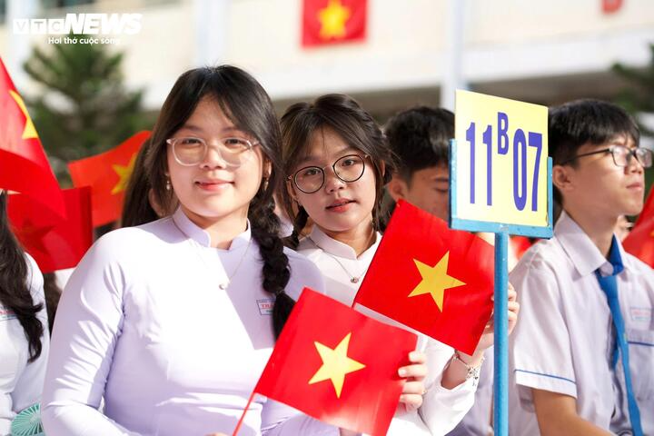 Từ năm 2025, học sinh từ mầm non đến hết trung học phổ thông công lập trên toàn quốc được miễn học phí nhưng vẫn phải đóng những khoản phí khác. (Ảnh minh hoạ)