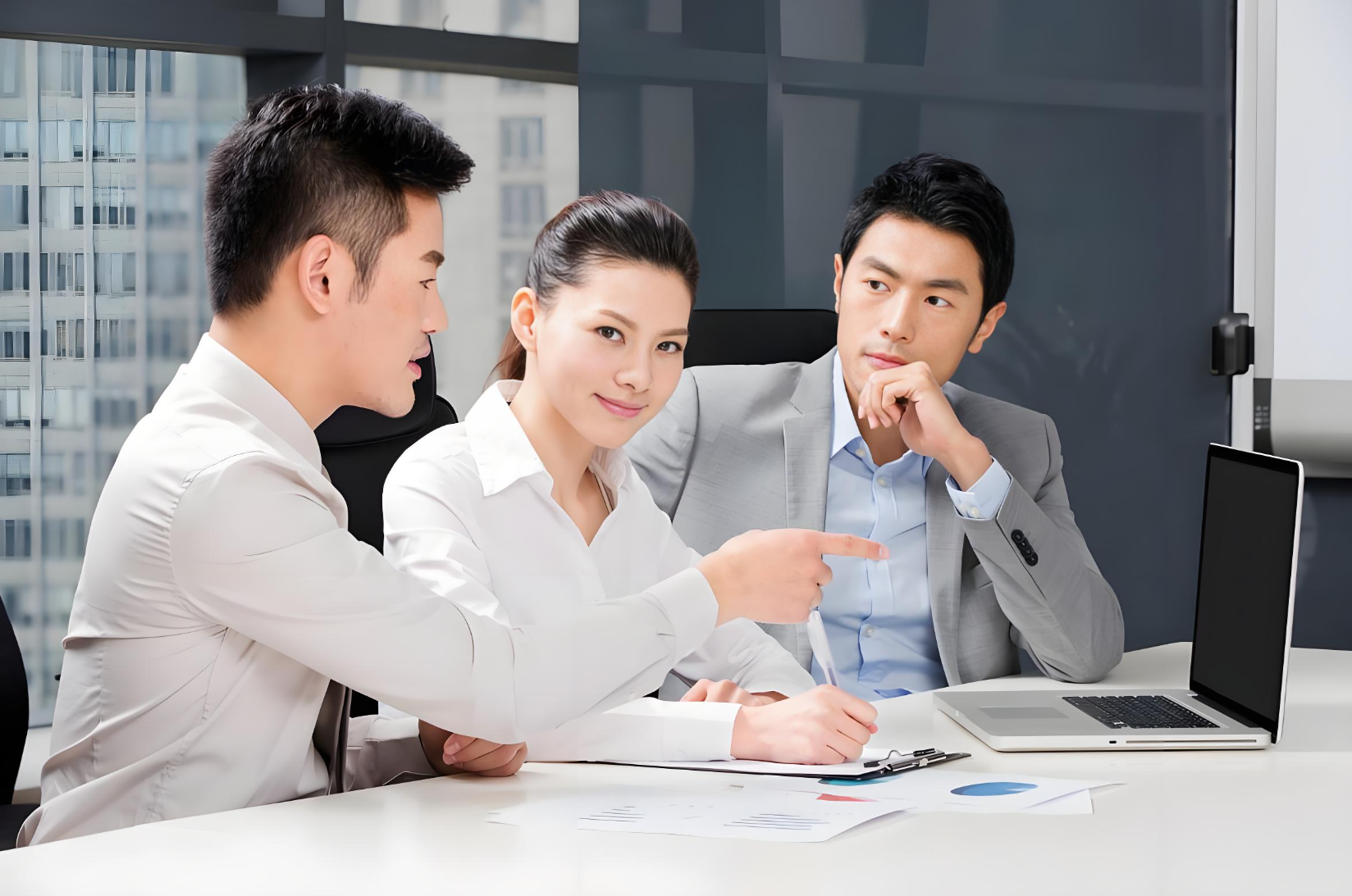 Thu nhập 40 triệu nhưng tháng nào cũng