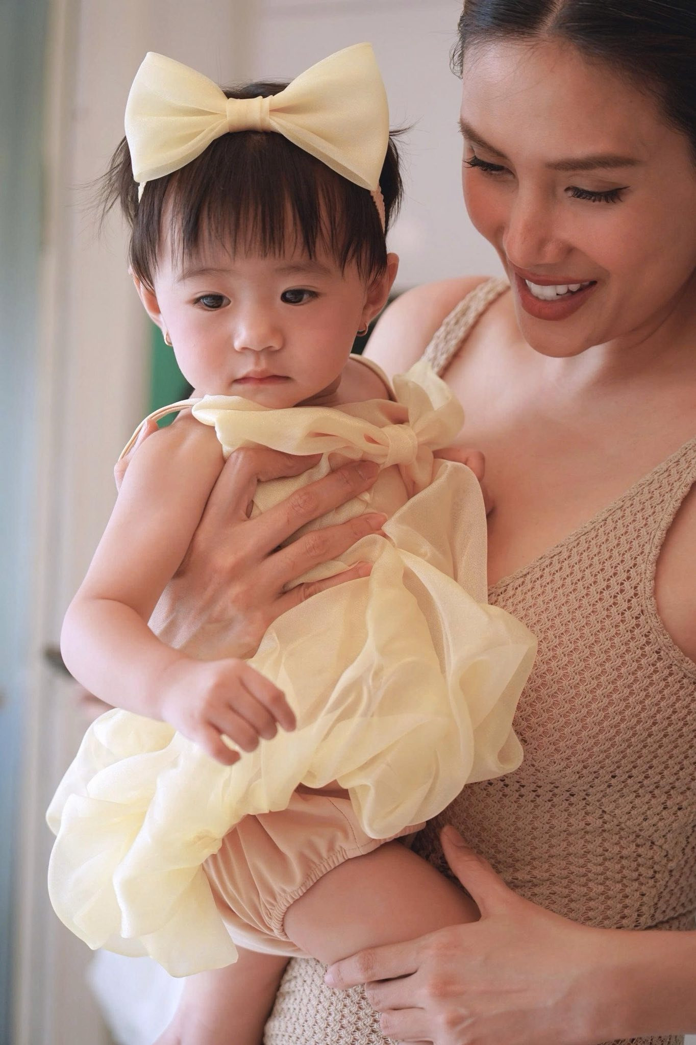 Võ Hoàng Yến tổ chức tiệc thôi nôi cho con gái