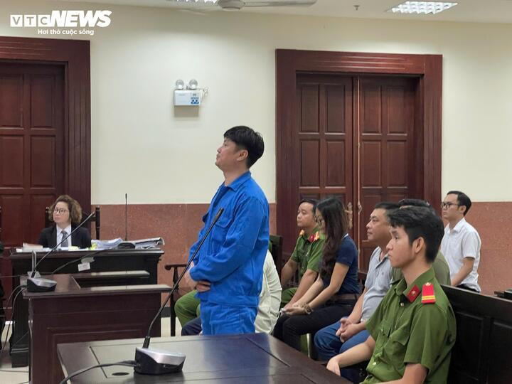 Các bị cáo tại phiên phúc thẩm vụ án.