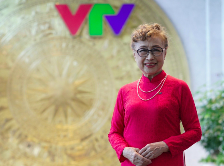 Ở tuổi U80, Kim Tiến vẫn được khen trẻ trung. Bà cho rằng sự trẻ ấy không nằm nhiều ở ngoại hình mà ở tâm hồn.