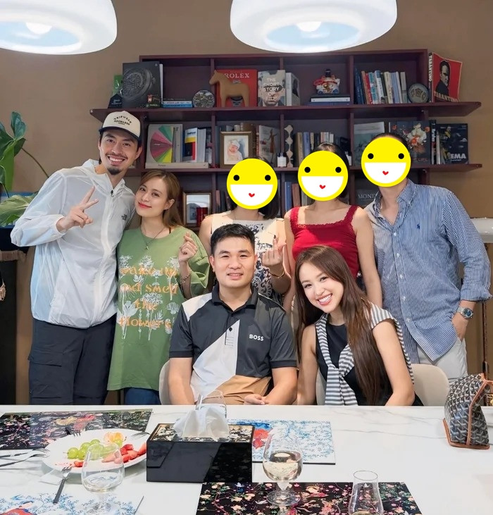 Hoàng Thùy Linh  Đen Vâu lộ ảnh thân thiết