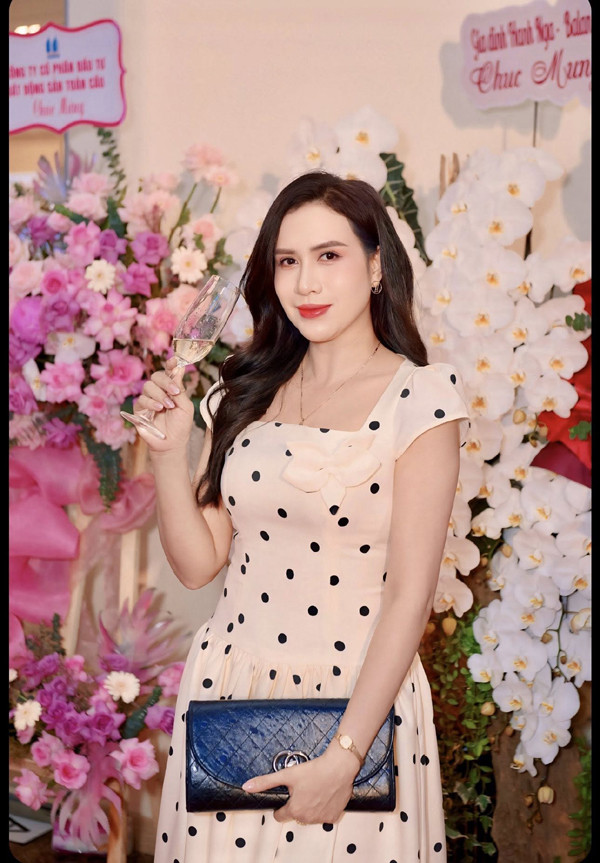 Nhan sắc nữ diễn viên mang quân hàm Thiếu tá công an, vừa 'đối đầu' với Phương Oanh trên phim giờ vàng - Ảnh 9.