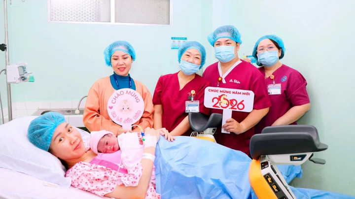 Sản phụ sinh con tại Bệnh viện Hùng Vương.