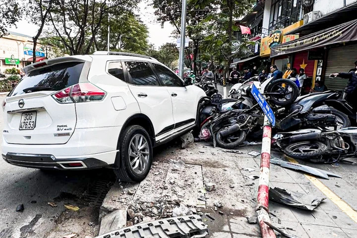 Hiện trường nơi xảy ra vụ tai nạn. (Ảnh: Đinh Tuấn)