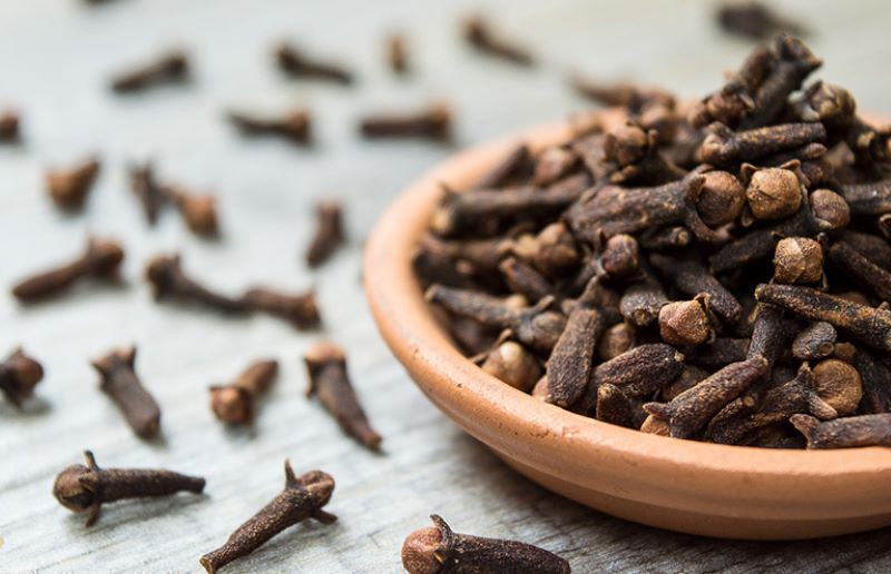 3 loại nước lau ban thờ đón Tết Bính Ngọ 2026 vừa sạch vừa hút tài lộc nhất định nên biết - Ảnh 3.