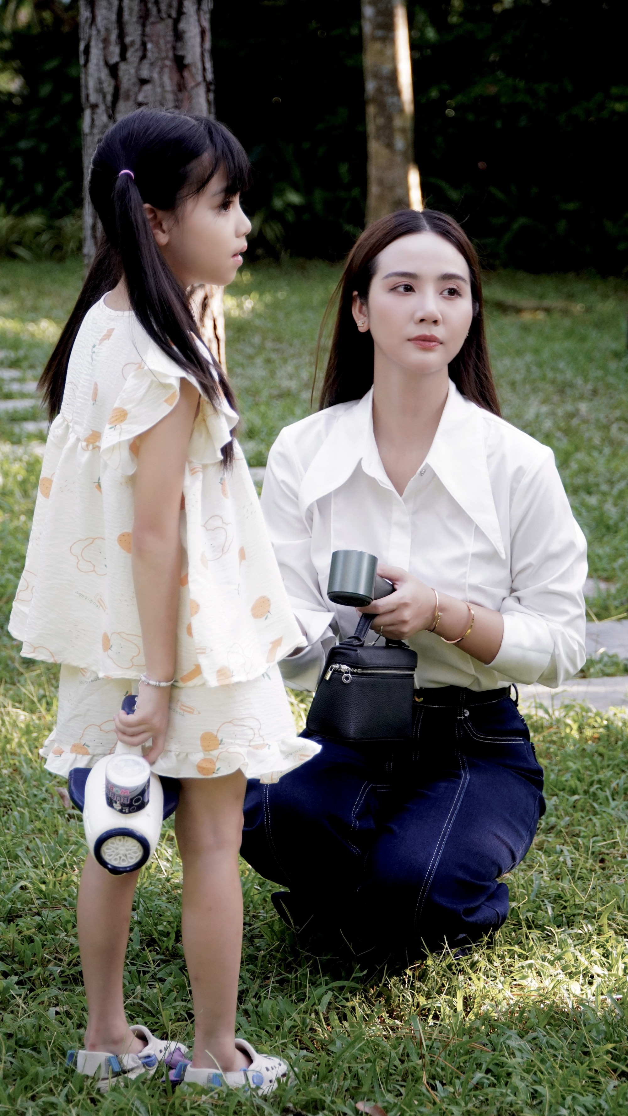 Phan Minh Huyền thăng hạng phong cách thời trang trong Cách em 1 milimet - Ảnh 3.