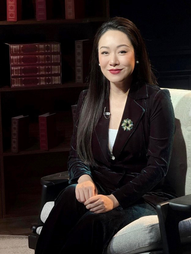 Hoa hậu Ngô Phương Lan có dòng dõi danh thần, cuộc sống kín tiếng ở tuổi U40- Ảnh 7.