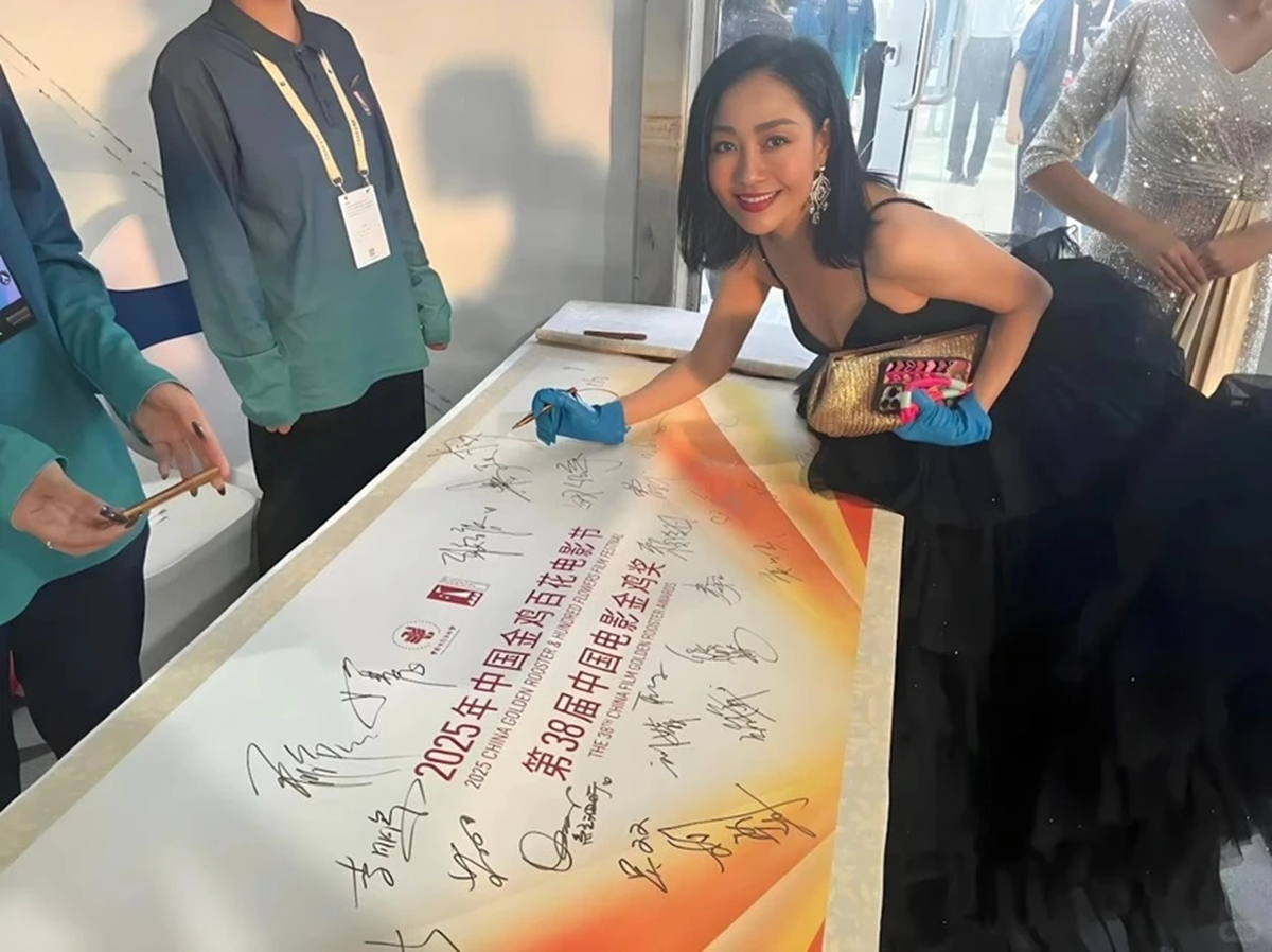 Nhan sắc Á hậu 60 tuổi vẫn nét ngây thơ từ chối yêu trai trẻ, lẻ bóng nhưng