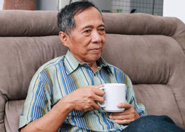 Lương hưu dư dả nhưng bị họ hàng làm phiền: Tôi chọn cách này để sống nhẹ lòng - Ảnh 1.