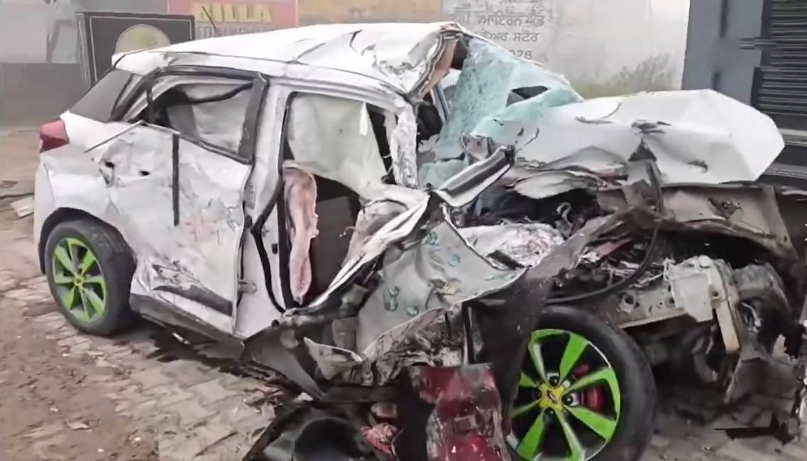 Ô tô con va chạm với xe buýt, 4 người tử vong thương tâm- Ảnh 1.