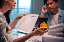 Tiết kiệm 17 triệu/tháng vẫn bị chồng chì chiết, ngồi bấm máy tính, cộng dồn từng khoản để kiểm tra - Ảnh 1.