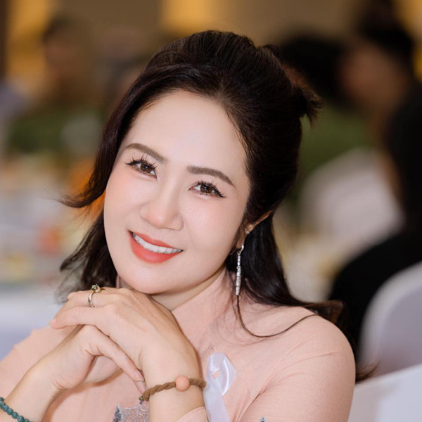 NSƯT Nguyệt Hằngcó sắc vóc đời thực ra sao? - Ảnh 10.