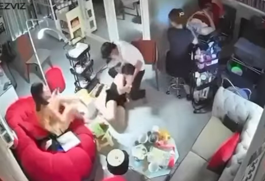 Cô gái trẻ tử vong bất thường tại tiệm phun xăm插图1