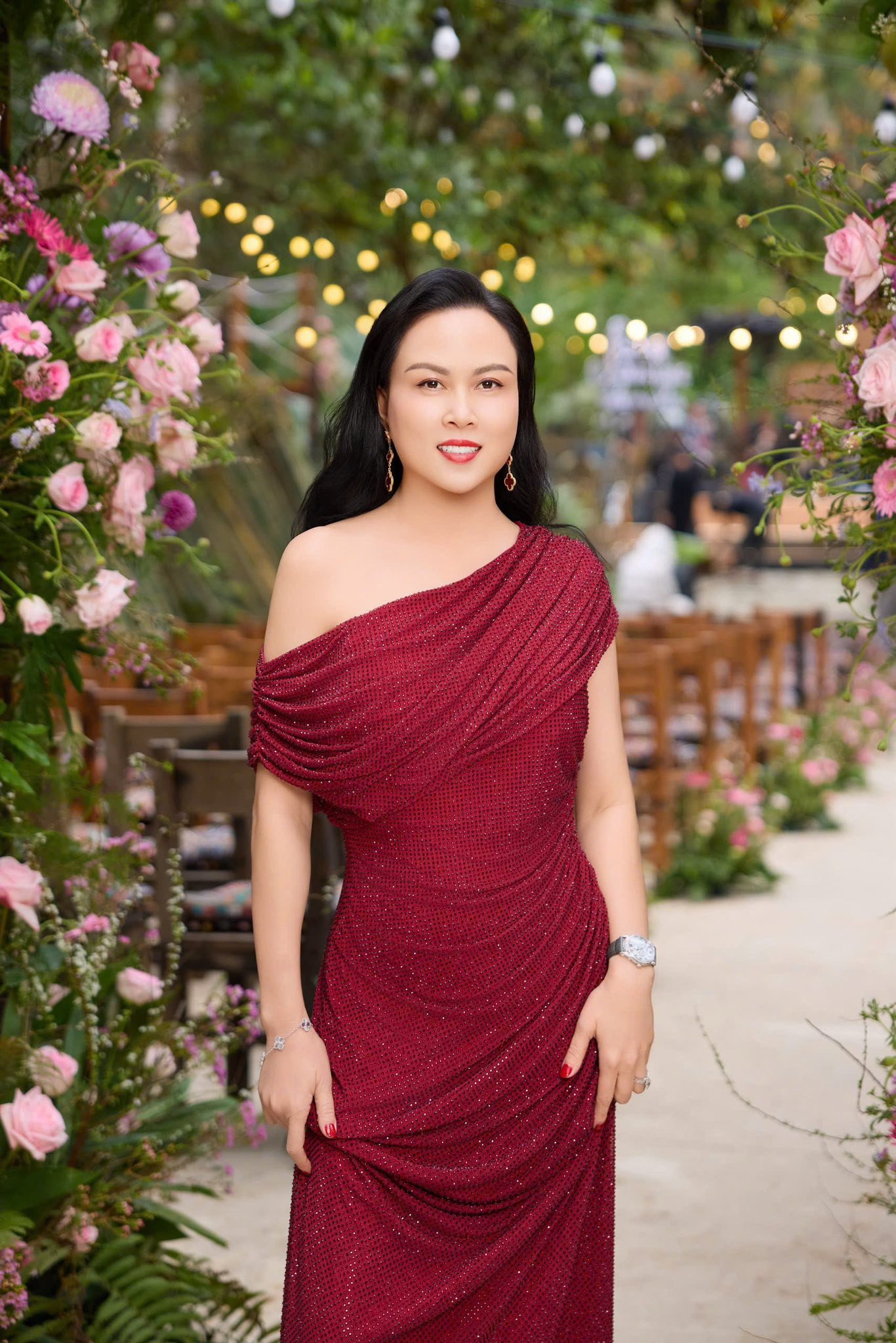 Sau 5 năm chia tay quách Ngọc Ngoan, Phương Chanel ở tuổi trung niên vẫn 'hack' tuổi và sang chảnh - Ảnh 3.