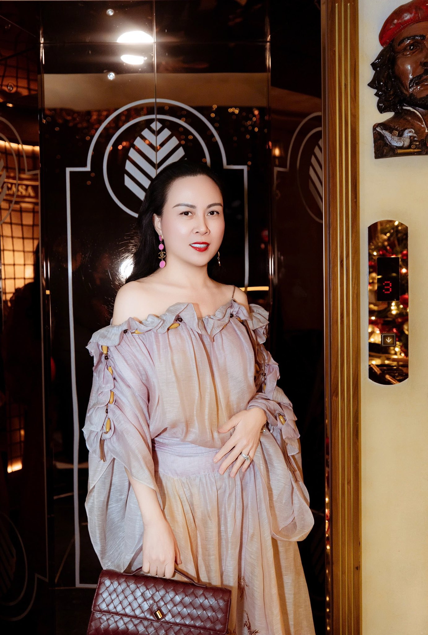 Sau 5 năm chia tay quách Ngọc Ngoan, Phương Chanel ở tuổi trung niên vẫn 'hack' tuổi và sang chảnh - Ảnh 5.