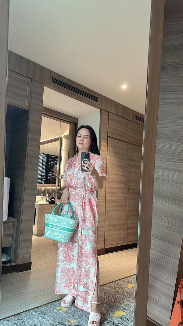 Phượng Chanel đời thực diện đồ 'hack' tuổi nhờ siết cân hiệu quả- Ảnh 9.