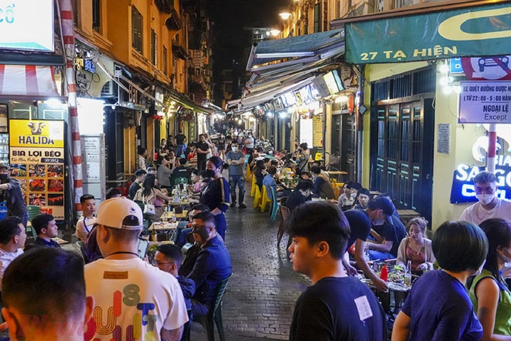 Cần quy hoạch những hàng quán tự phát, vỉa hè thành những khu vực riêng, không ảnh hưởng đến cuộc sống cộng đồng và mỹ quan đô thị.