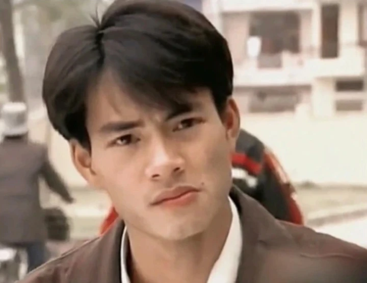 Thời trẻ, Xuân Bắc từng gây chú ý với diện mạo lãng tử, mái tóc bồng bềnh.