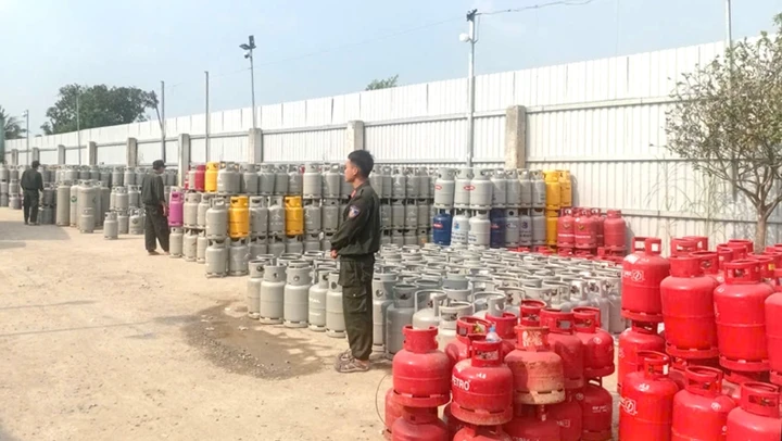 Một trong những điểm sản xuất gas giả bị lực lượng chức năng phát hiện. (Ảnh: CACC)