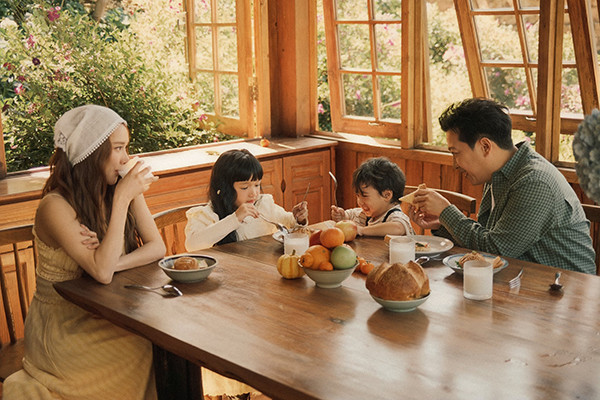 Nhã Phương ở tháng cuối thai kỳ được chồng con yêu chiều - Ảnh 6.