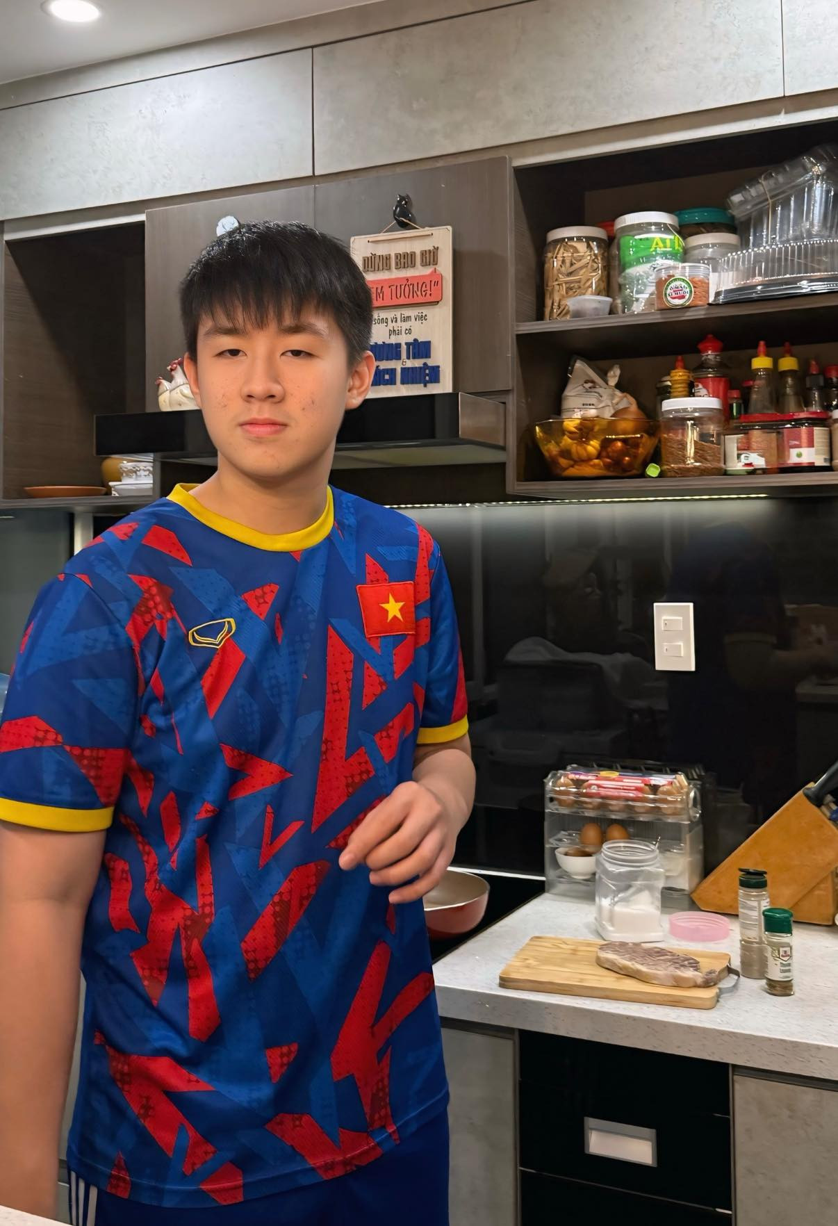 Con trai Lê Phương tặng bất ngờ khi mẹ nhận tin vui ở tuổi trung niên - Ảnh 4.