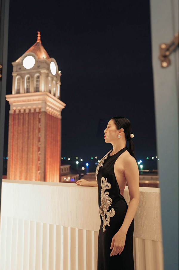 Lệ Quyên đi nghỉ dưỡng cùng Lâm Bảo Châu, khoe lưng trần nuột nà  - Ảnh 6.