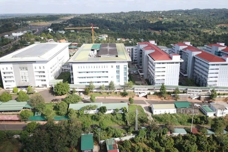 BV Vùng Tây Nguyên có giám đốc mới sau vụ 255 người được tán sỏi dù máy hỏng插图 z7440615724286_b2280563a053c793ba71fe6e8d3a02da.jpg