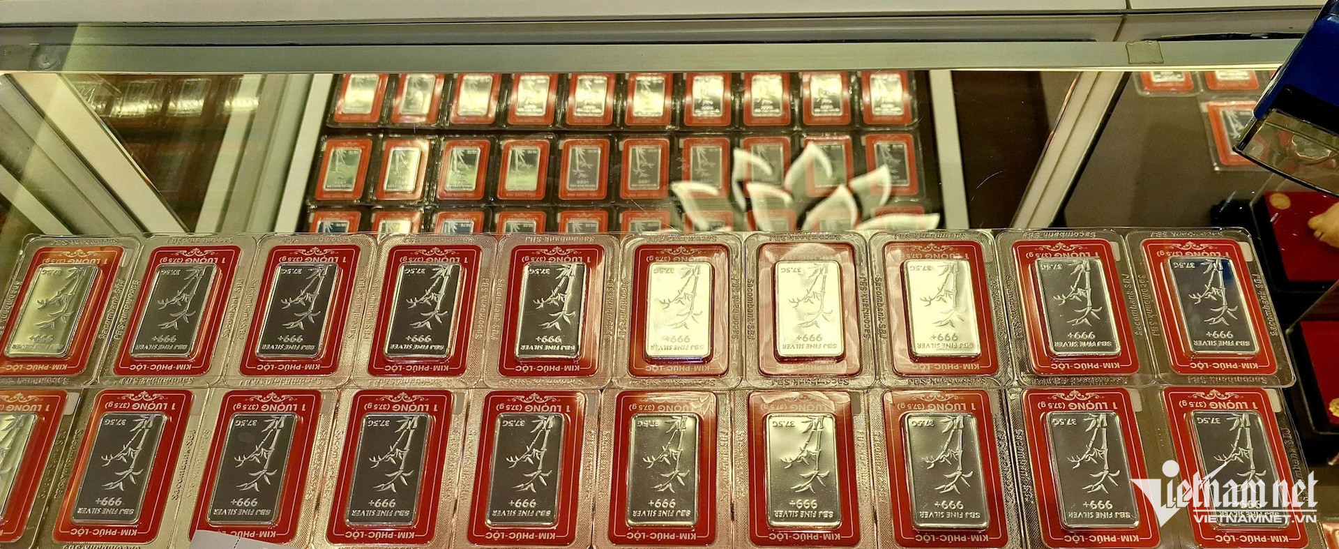 Đầu tư bạc đang 'siêu lời', mua bạc theo như thế nào để ít rủi ro?插图 W-gia bac .jpg