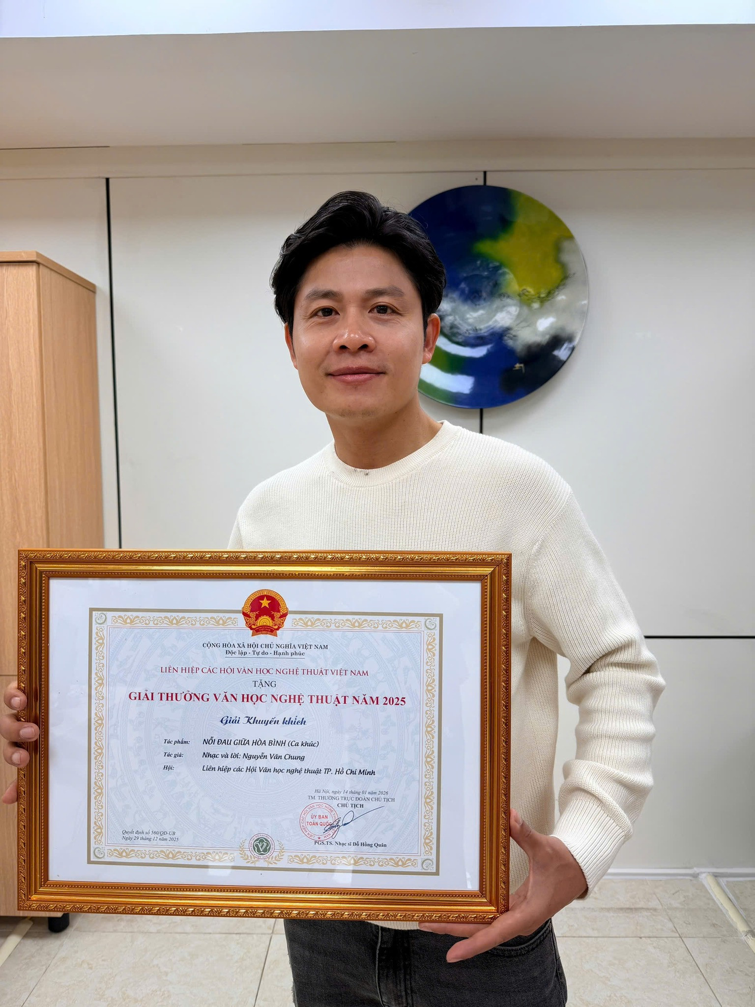 Nhạc sĩ Nguyễn Văn Chung tiếp tục nhận tin vui插图 Nguyễn Văn Chung và Tùng Dương: Tin vui từ giải thưởng Văn học nghệ thuật 2025 - Ảnh 2.