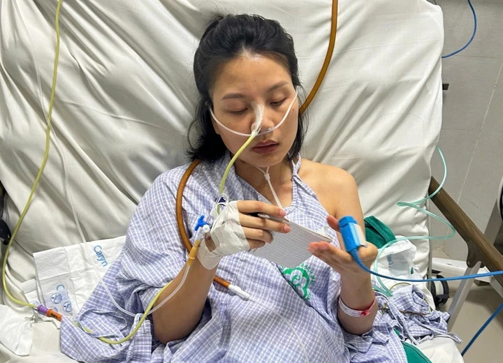 Chị Huyền trải qua 108 lần lấy máu xét nghiệm, 18 lần chẩn đoán hình ảnh. (Ảnh: NVCC)